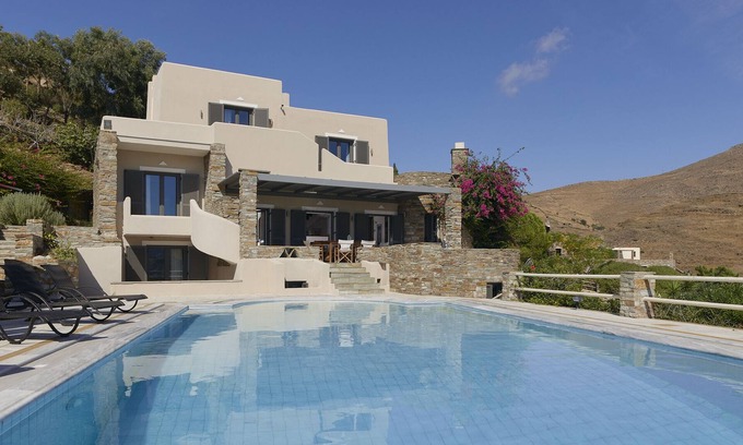 Koundouros Casa | Salt House - Alojamiento de lujo con piscina junto a la bahía de Koundouros