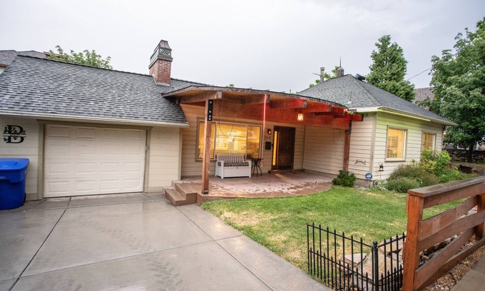 Canyon Rim Casa | Salt Lake City Farmhouse