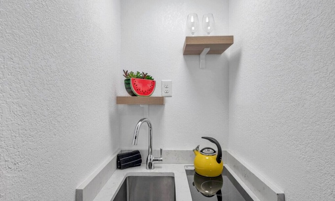 North Redington Beach Apartamento | Salt Water Suites - #4 Watermelon