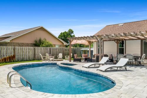 Panama City Casa | Salt Water POOL, GAME room, KING BED &PET friendly
