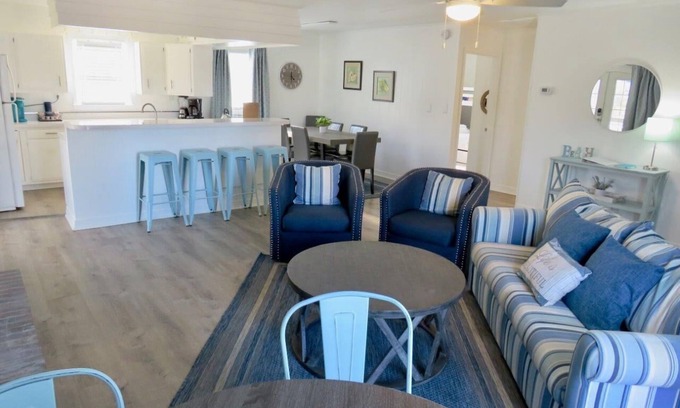 Kitty Hawk Cabaña | Saltaire Cottage 12: 3BR Kitchen Screen Porch Pool
