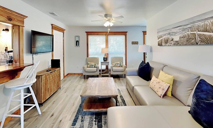 Tybee Island Casa | Saltcreek Sunsets | Gorgeous Marsh Views, Dock!