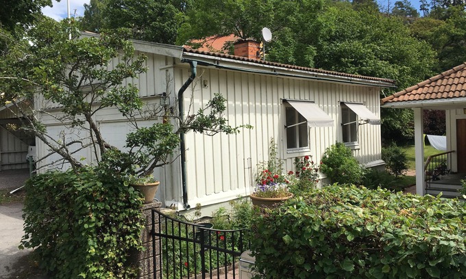 Saltsjobaden Cabaña | Saltsjöbaden - Hermosa ciudad en el archipiélago cerca de la ciudad de Estocolmo.