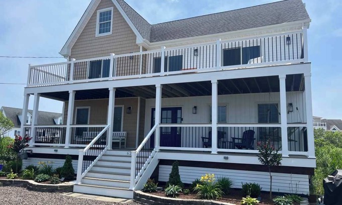 Cape May Court House Casa | Saltwater Manor: Bay Front Home with Private Dock