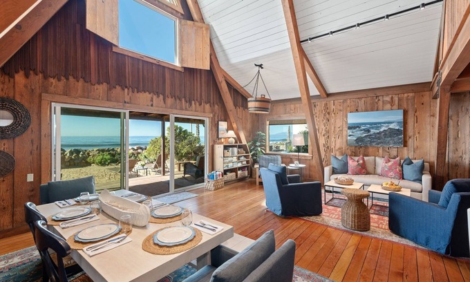 Ventura Casa | Saltwood Cabin - Oceanfront Bliss