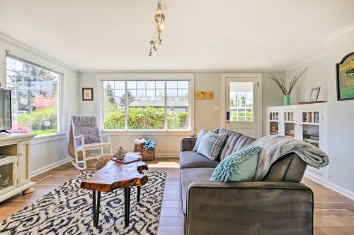 Netarts Casa | Salty Dog Cottage in Netarts with Deck