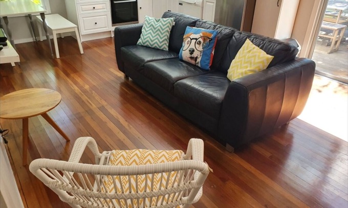 Moreton Bay Region Casa | Salty Dog Cottage - Se admiten perros bienvenidos - 400 m hasta Kings Beach