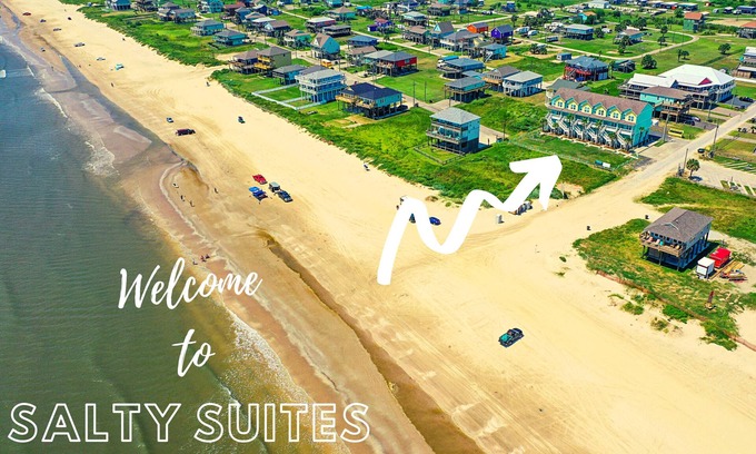 Crystal Beach Casa | Salty Suites, beachfront, opt golf cart