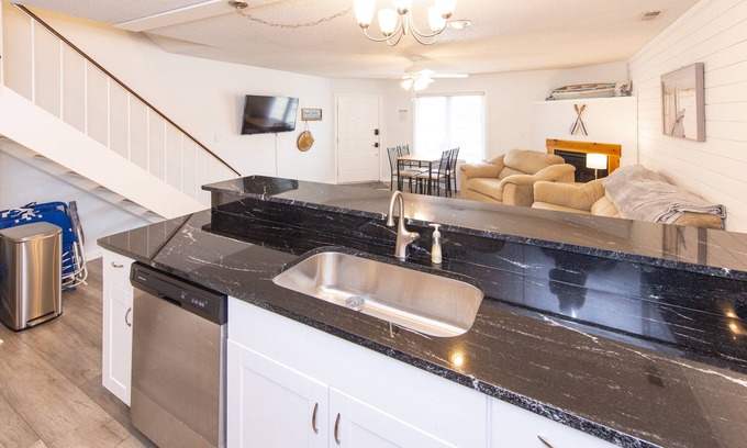 Northeast Virginia Beach Condominio | Salty Vibe-Resort Area-Virginia Beach