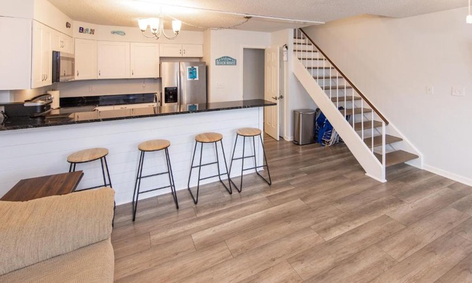 Northeast Virginia Beach Casa | Salty Vibe - Resort Area - Vibe District VB