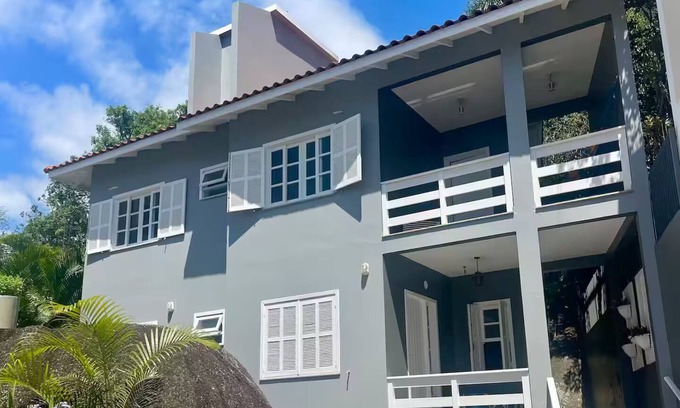 Governador Celso Ramos Casa | @salvadepalmassc