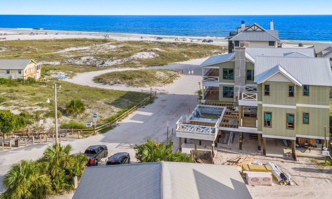 Grayton Beach Casa | Sam's Place West - Gulf Views in Grayton Beach - Walk to Redbar