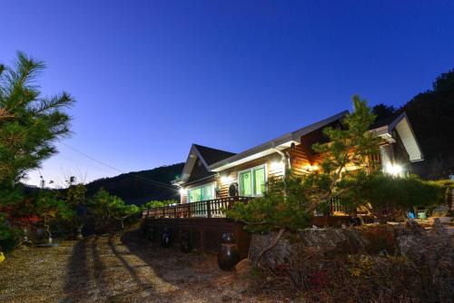 Chuncheon Casa | Samaksan Pension