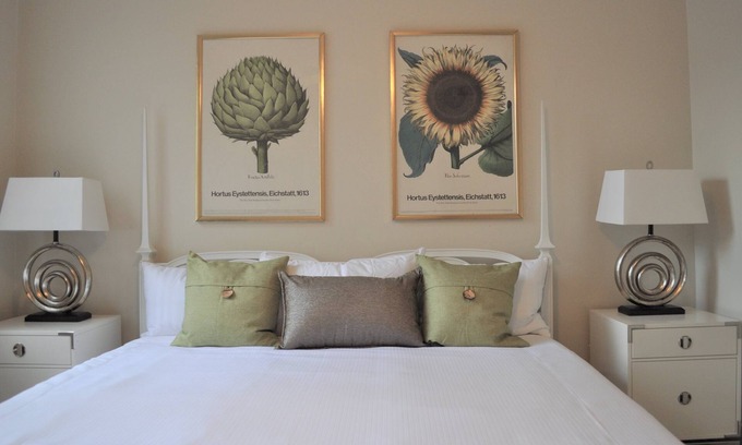 Ansonborough Casa | Same block as Aiken-Rhett Mansion. Stylish & roomy