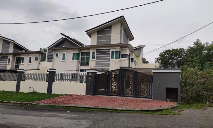 Malim Jaya Apartamento | Sample House