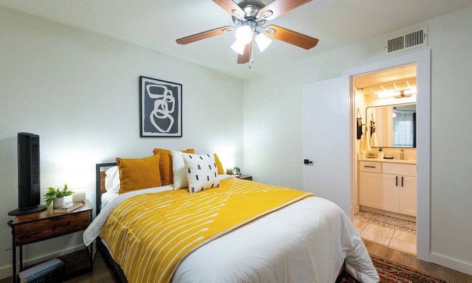 Uptown Apartamento | San Antonio 1BRM Downtown,Riverwalk, Pearl, Museum District, Park, SeaWorld