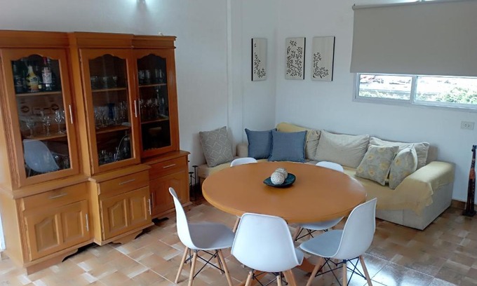Reyes Apartamento | San Cayetano