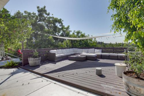 Fairmount Park Casa | San Diego Gem with Private Hot Tub, Close to Dtwn!