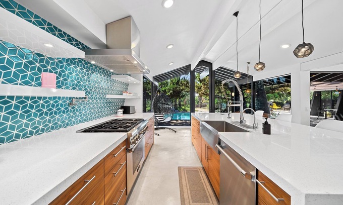 Granite Hills Casa | San Diego Mid Century Modern Oasis/acre/Private