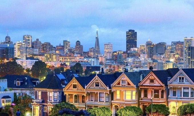 Cow Hollow Condominio | San Francisco Condo with Golden Gate Bridge View. 30-day minimum.