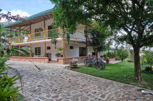 Calarca Cama Y Desayuno | San Jose Coffee farm