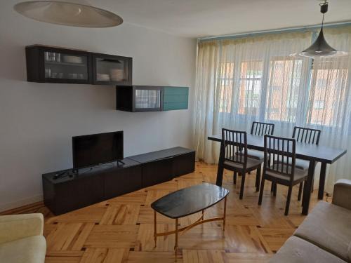 Burgos Apartamento | San Julián
