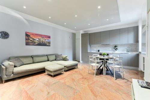 Garegnano Casa | San Siro Ippodromo - Rho Fiera Elegant Two-story Loft