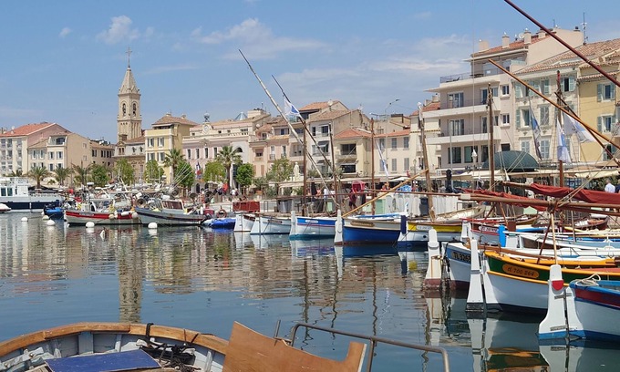 Sanary-sur-Mer Apartamento | Sanary sur mer Jolie Appartement Centre Sanary Calme Absolu Proche du Port