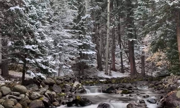 Idaho Springs Casa | Sanctuary Escape on River W/Hot Tub, Sauna & Piano