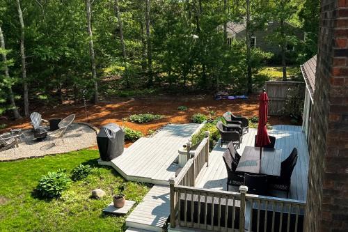 East Falmouth Casa | Sanctuary In The Woods