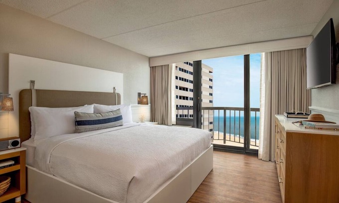 North Ocean City Hotel | Sand Between Your Toes: Room Steps from Ocean City Beach