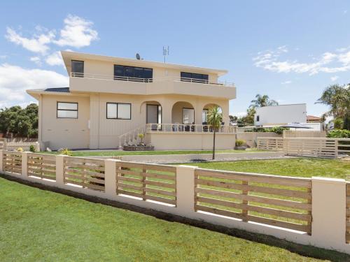 Mount Maunganui Casa | Sand Castles - Mount Maunganui Holiday Home