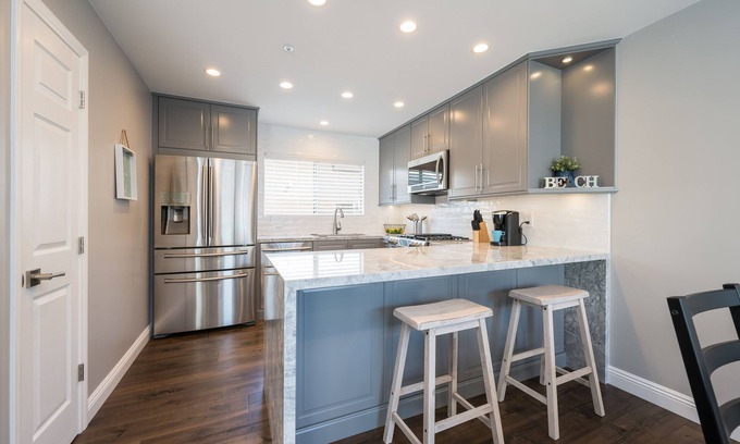 Downtown Condominio | Sand Dollar Hideaway-Luxury Condo, Prime Location!