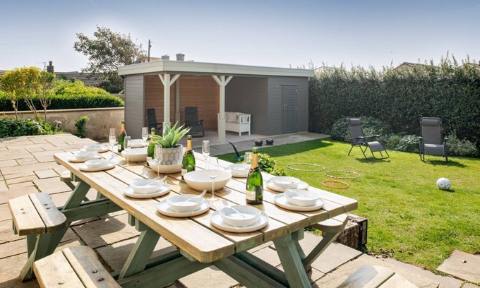 Rhosneigr Casa | Sand Dollar: Luxury family-friendly holiday home in Rhosneigr
