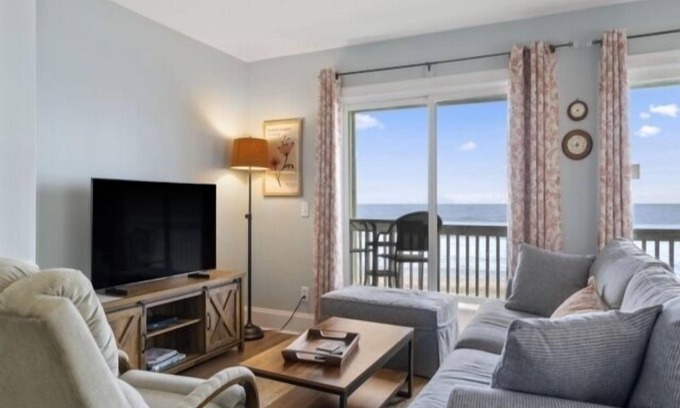 North Carolina Coast Villa | Sand Fiddler Sunrise (2-Bedroom Villa) with Pool by RedAwning