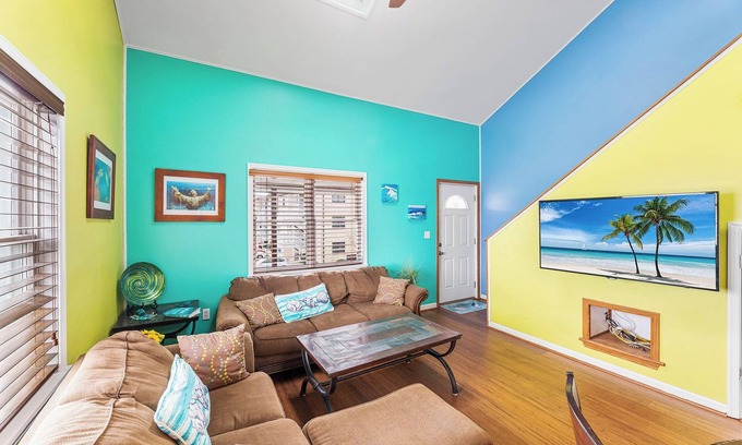 Caine Woods Apartamento | Sandal Bay 203 Townhouse