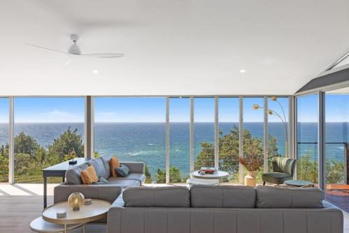 Forresters Beach Casa | Sandcastle by Coast Hosting