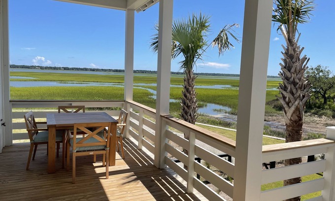 Johns Island Casa | “Sanderling” (3040 Southerly Way) 2 person creekside bungalow at Kiawah River