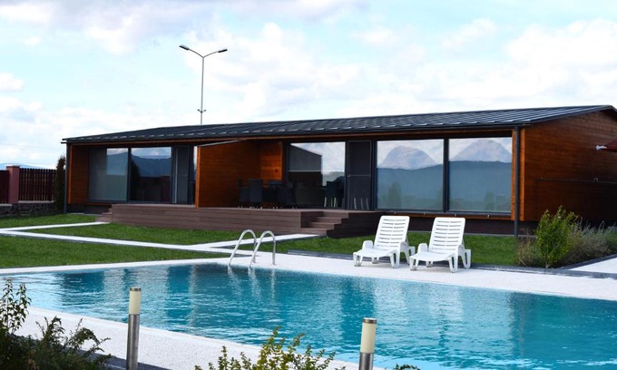 Pauleni-Ciuc Apartamento | Sanderson Apartments