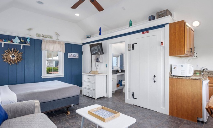 South Yarmouth Cabaña | Sandpiper studio at Seaside Cottages near Nantucket Sound
