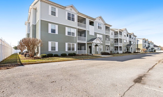 Rehoboth Beach Condominio | Sandpiper Villages condo with fast WiFi, private patio & more - near the beach