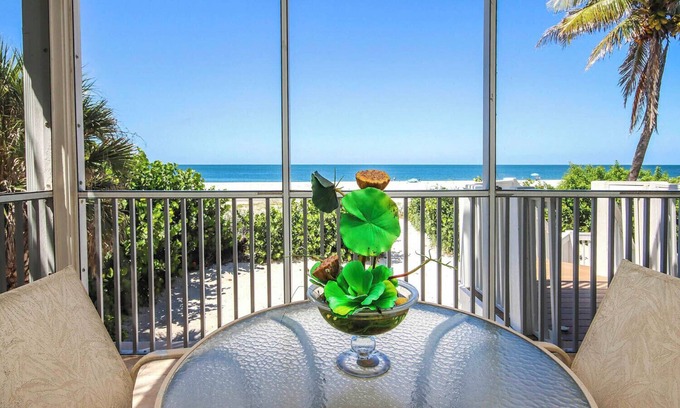 Gulf Shores Casa | Sandrift 1071 Captiva`s Premier Gulf-Front Escape: 3BR/3.5BA Retreat with