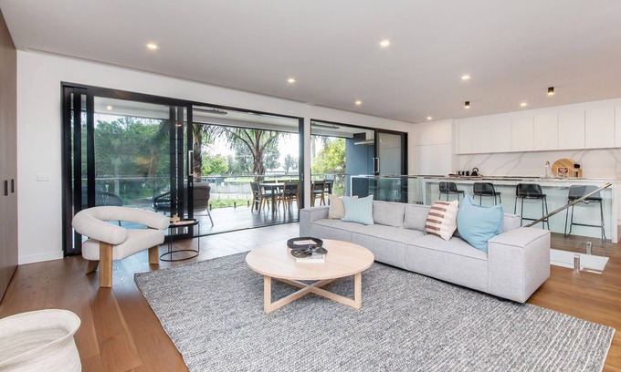 Sandringham Casa | Sandringham Sunshine Escape