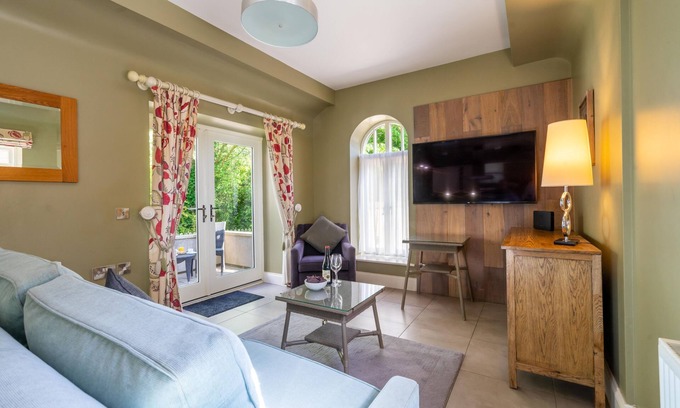 Sandsend Cabaña | Sandsend - Jasmine Cottage - sleeps 2 guests in 1 bedroom