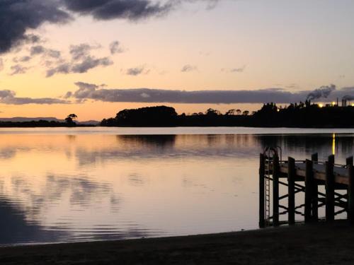 Waiuku Otro | Sandspit Beach Motor Camp