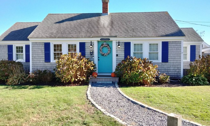 West Yarmouth Casa | SANDTRAP! BEACH short walk! Marinas, Golf, Shopping & Restaurants short drive!