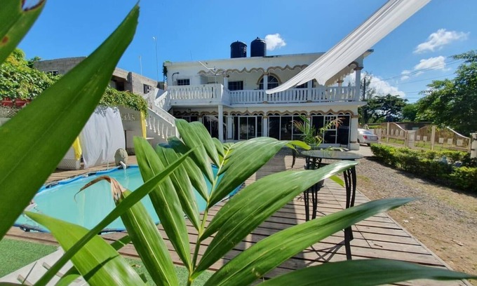 Sandy Bay Casa | Sandy Bay Paradise Retreat - 7 Bedrooms