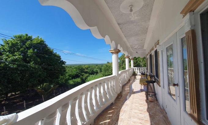 Sandy Bay Casa | Sandy Bay Paradise Retreat - 7 Bedrooms