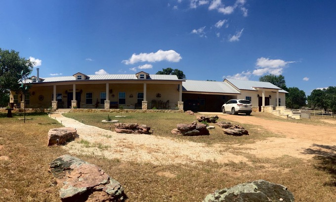 Johnson City Casa | Hill Country Ranch escape