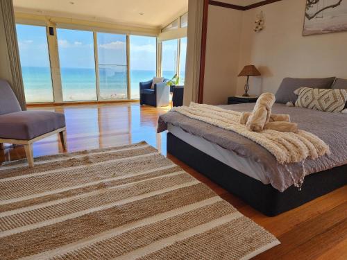 Frankston Casa | Sandy Shores Estate- Long Island